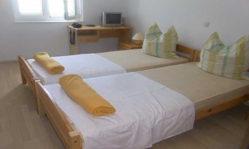 Mladenka Hotel Podstrana Buitenkant foto