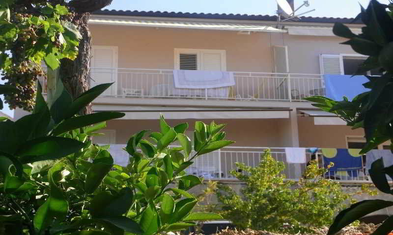 Mladenka Hotel Podstrana Buitenkant foto